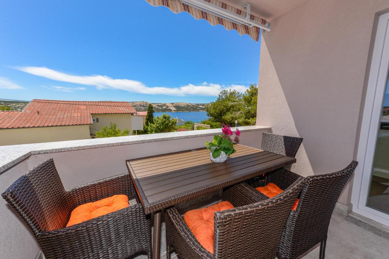 Apartments Amfora - Cozy And Modern Apartments For Up To 15 People, 100M From The Sea And Beach Стара-Новаля Экстерьер фото