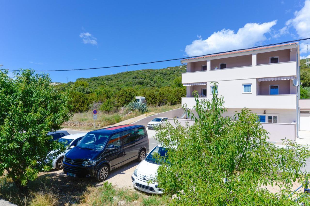 Apartments Amfora - Cozy And Modern Apartments For Up To 15 People, 100M From The Sea And Beach Стара-Новаля Экстерьер фото