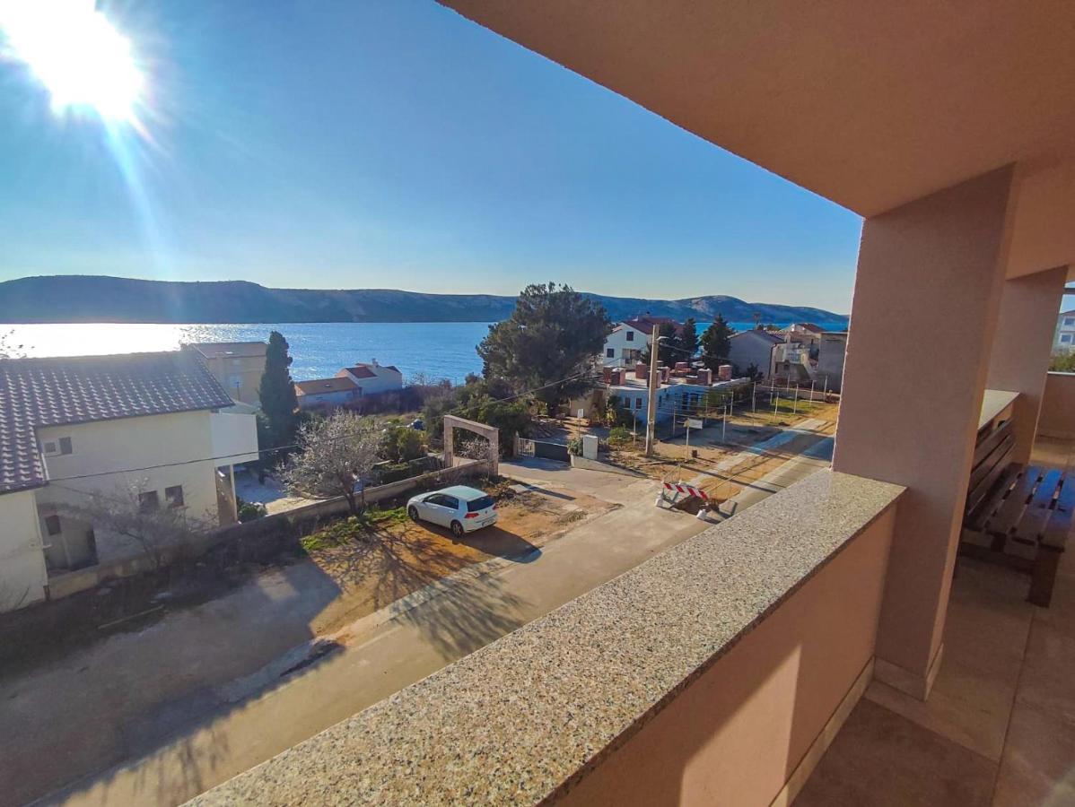 Apartments Amfora - Cozy And Modern Apartments For Up To 15 People, 100M From The Sea And Beach Стара-Новаля Экстерьер фото