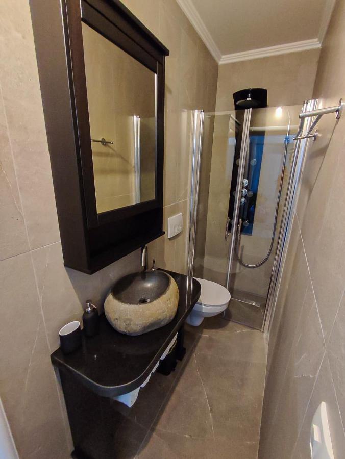 Apartments Amfora - Cozy And Modern Apartments For Up To 15 People, 100M From The Sea And Beach Стара-Новаля Экстерьер фото