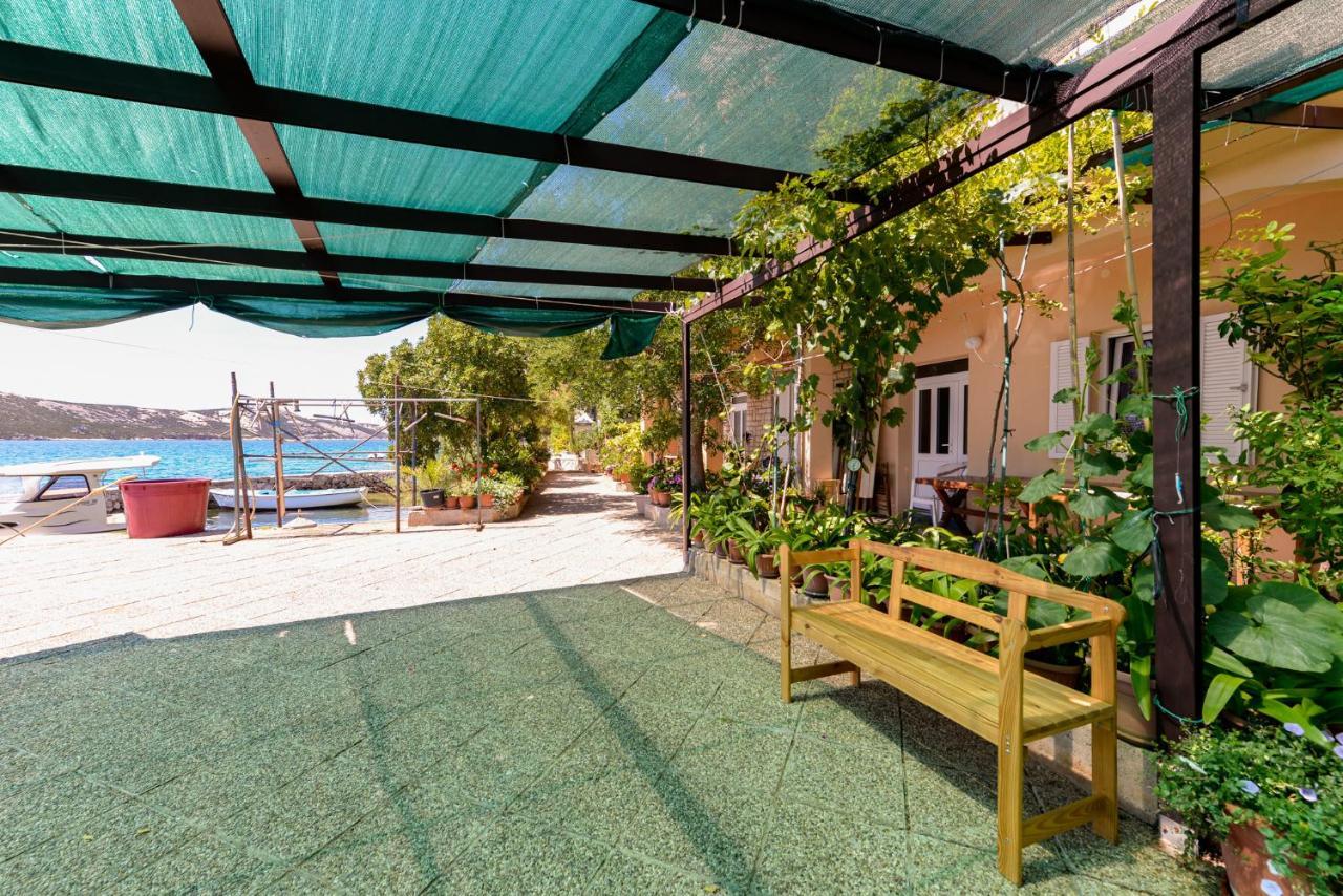 Apartments Amfora - Cozy And Modern Apartments For Up To 15 People, 100M From The Sea And Beach Стара-Новаля Экстерьер фото