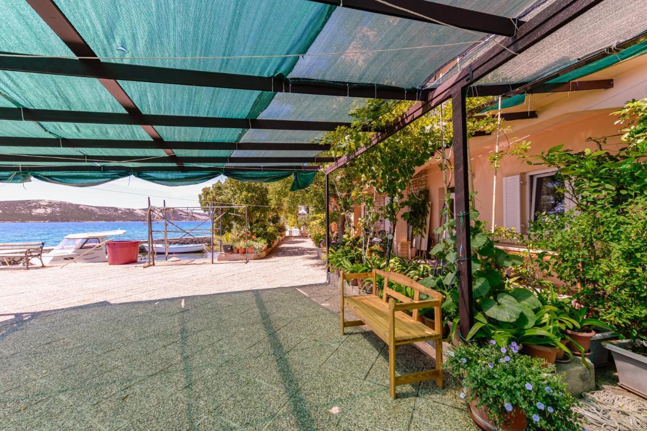 Apartments Amfora - Cozy And Modern Apartments For Up To 15 People, 100M From The Sea And Beach Стара-Новаля Экстерьер фото