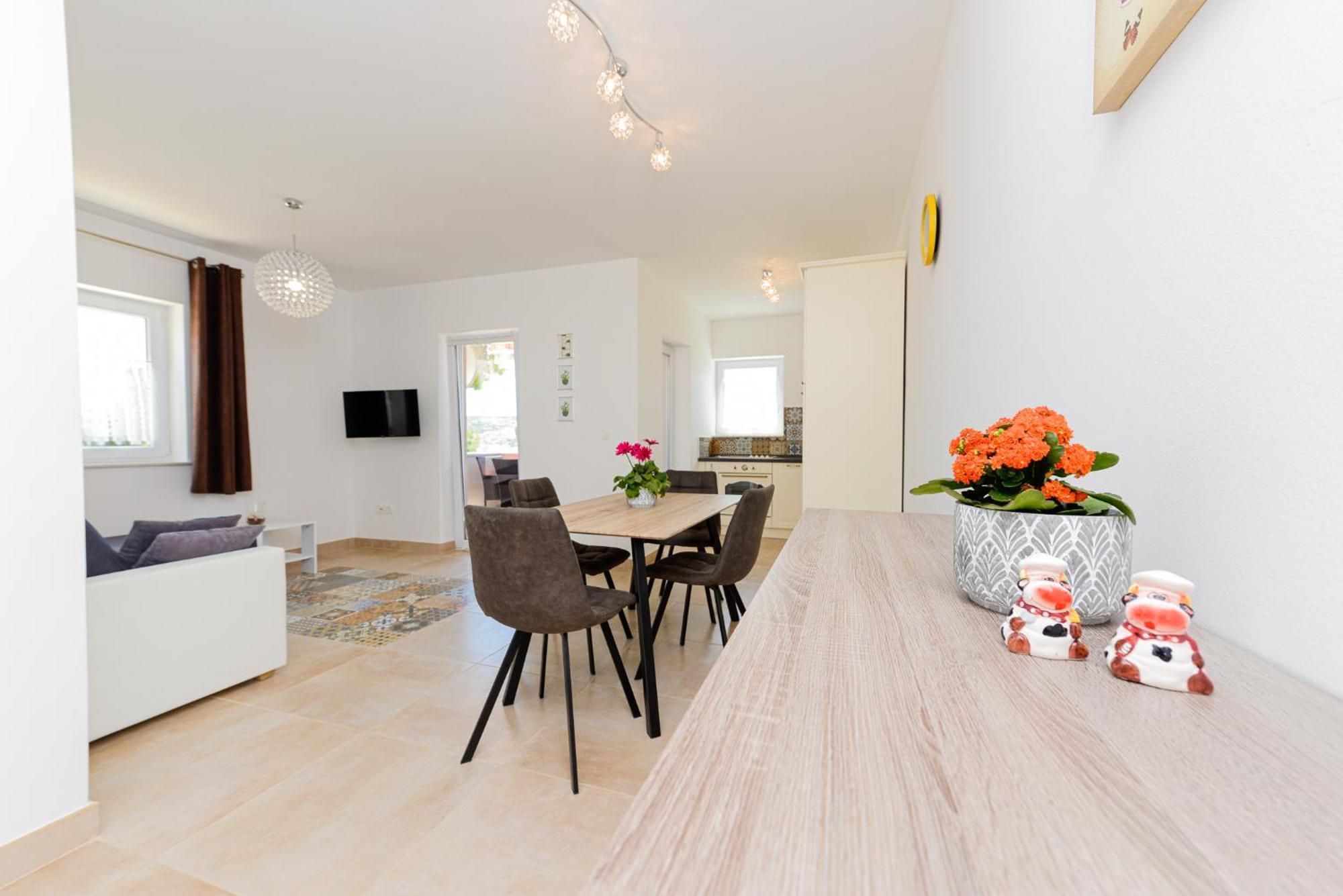 Apartments Amfora - Cozy And Modern Apartments For Up To 15 People, 100M From The Sea And Beach Стара-Новаля Экстерьер фото